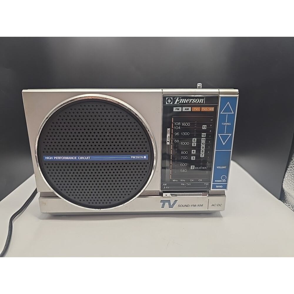 Emerson Portable AM/FM TV Weatherband Radio AC/DC‎ PM3909A Tested, Broken Handle